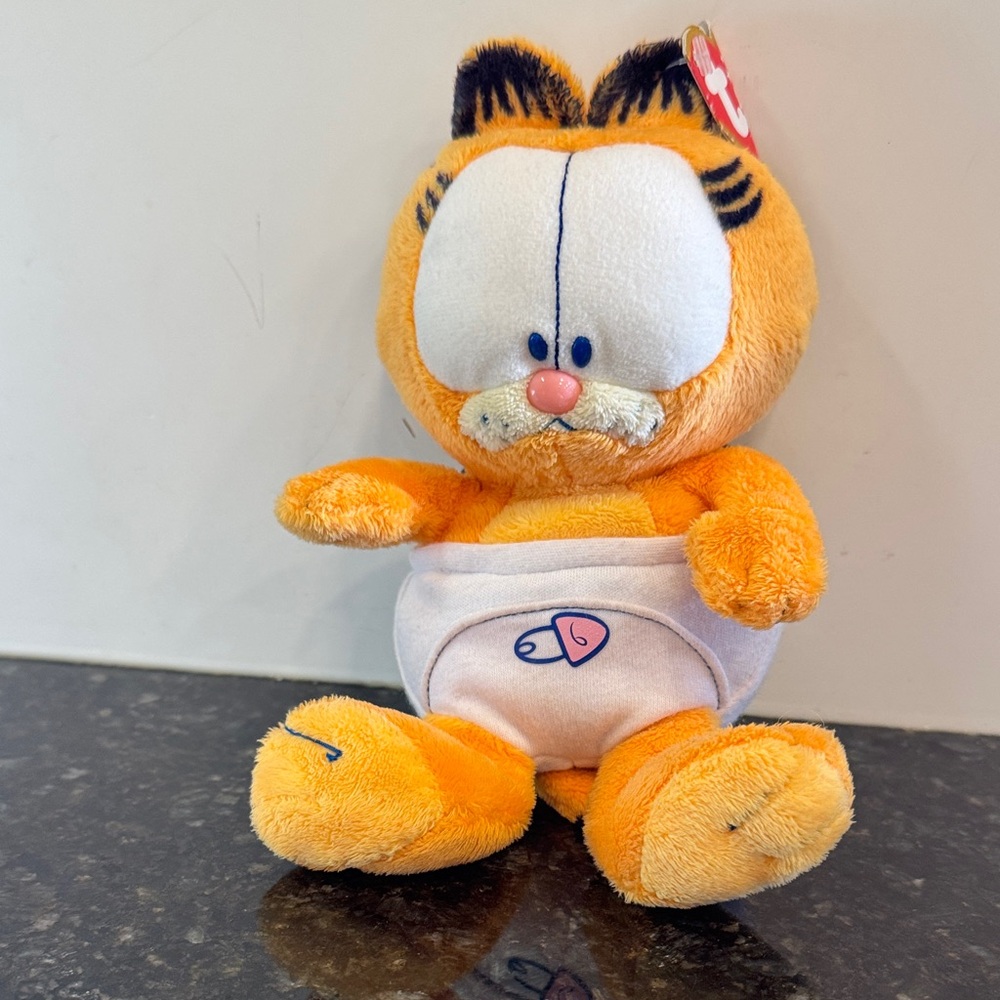 Ty BABY GARFIELD in Diaper Beanie Baby 2010 - 8" with tags